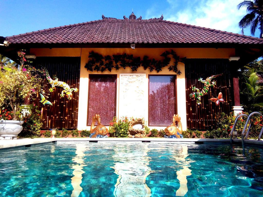 Villa Gusmania จันดีดาซา ภายนอก รูปภาพ