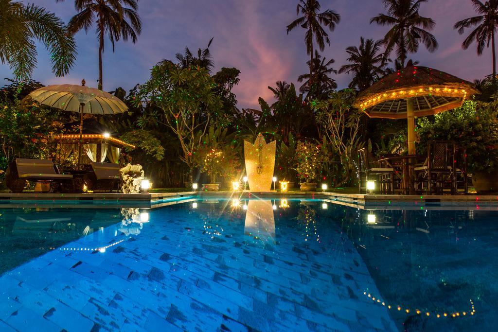 Villa Gusmania จันดีดาซา ภายนอก รูปภาพ