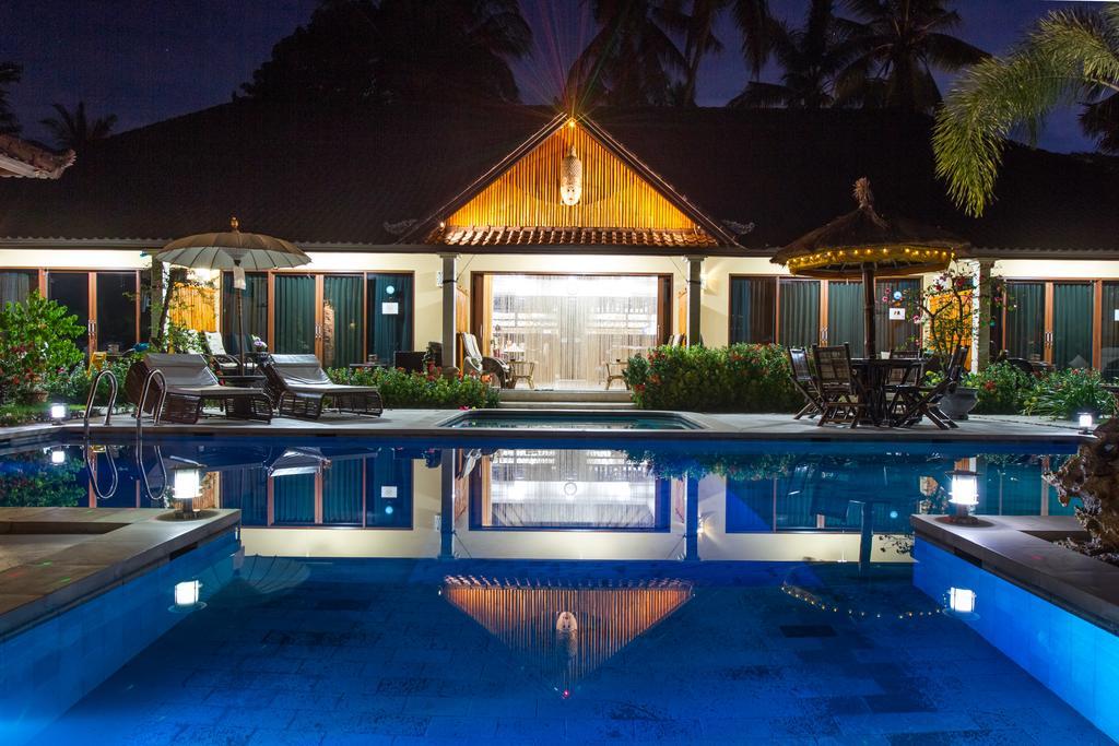 Villa Gusmania จันดีดาซา ภายนอก รูปภาพ