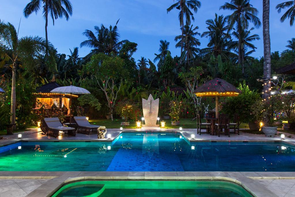 Villa Gusmania จันดีดาซา ภายนอก รูปภาพ